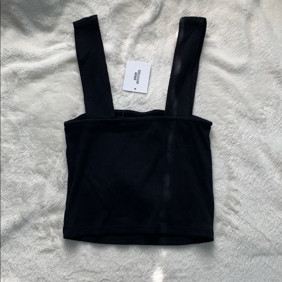 Black tank top - Picture 2 of 3